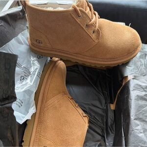 New UGG Neumel Boots size 8